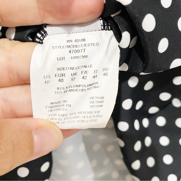 MIRACLESUIT Dot Dot Tier Up Tankini Top Black White Slimming Swim Beach Size 10 - Picture 9 of 11